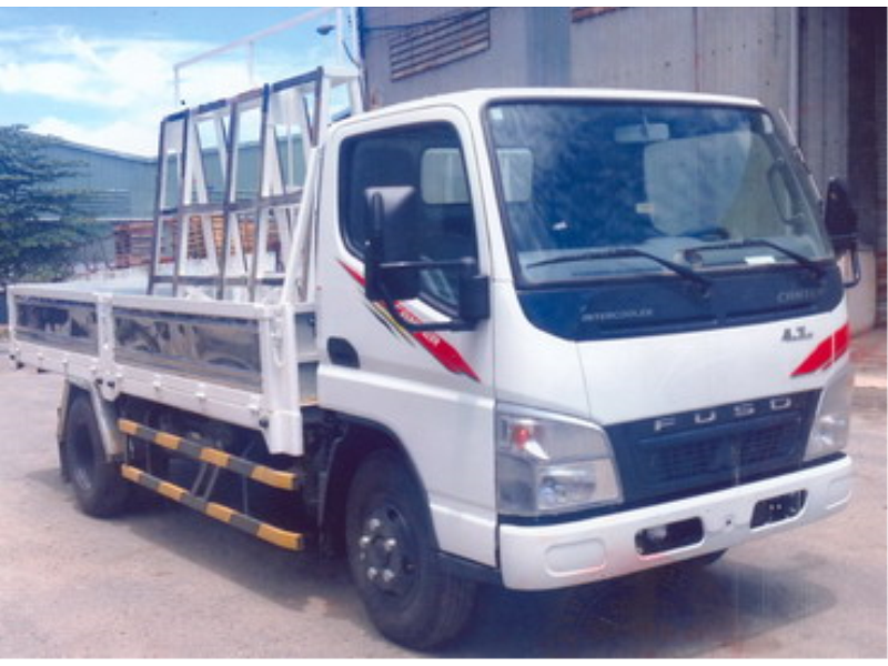 Xe tải Fuso chở kính